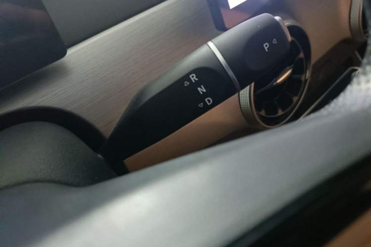 Used FORTHING Xinghai X5 2025 Model, 530 Executive Edition Gear Lever