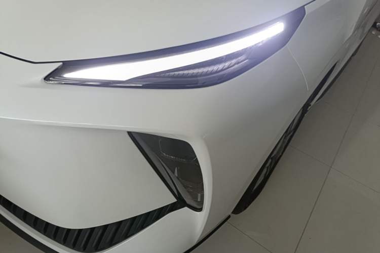 Used FORTHING Xinghai X5 2025 Model, 530 Executive Edition Left Front Headlight