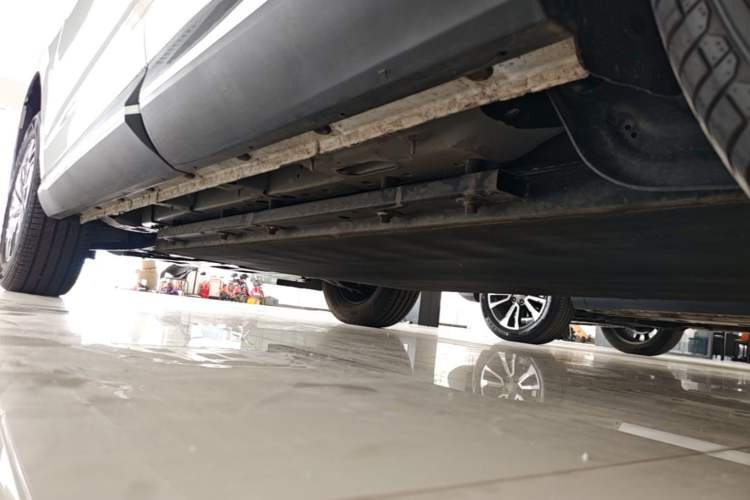 Used FORTHING Xinghai X5 2025 Model, 530 Executive Edition Left Side Sill
