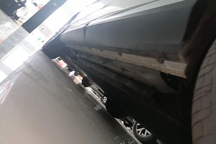 Used FORTHING Xinghai X5 2025 Model, 530 Executive Edition Left Side Sill