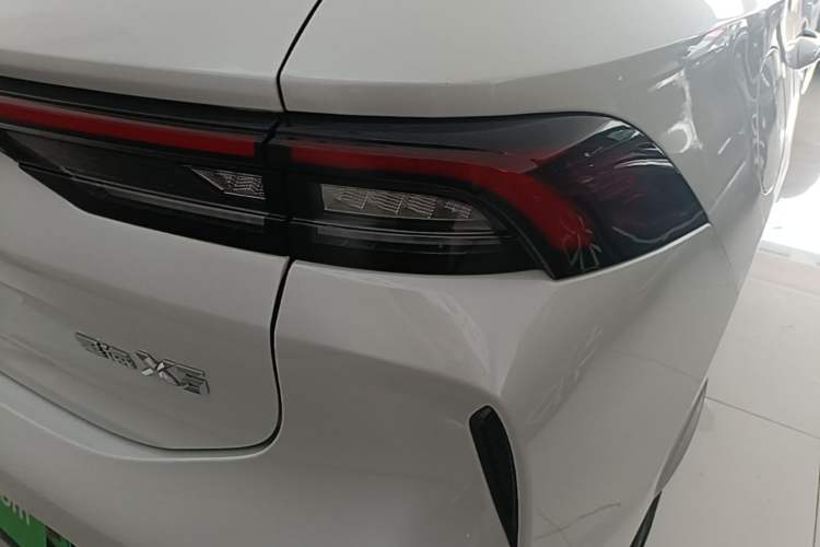 Used FORTHING Xinghai X5 2025 Model, 530 Executive Edition Right Rear Taillight