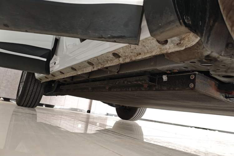 Used FORTHING Xinghai X5 2025 Model, 530 Executive Edition Right Side Sill