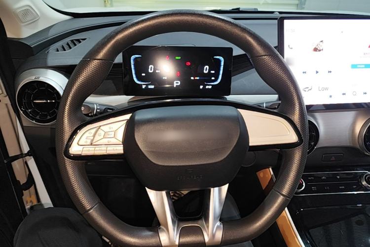 Used FORTHING Xinghai X5 2025 Model, 530 Executive Edition Steering Wheel