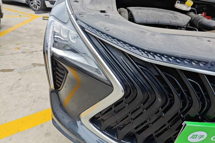 Used FORTHING Yacht 2022 1.5T DCT Chasing-the-Waves Edition Right Front Headlight