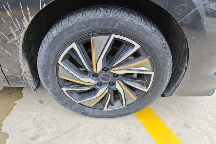 Used FORTHING Yacht 2022 1.5T DCT Chasing-the-Waves Edition Right Front Wheel Hub