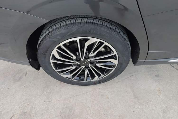 Used FORTHING Yacht 2022 1.5T DCT Chasing Wind Edition Right Rear Wheel Hub