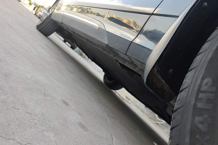 Used FORTHING Yacht 2022 1.5T DCT Chasing Wind Edition Right Side Sill
