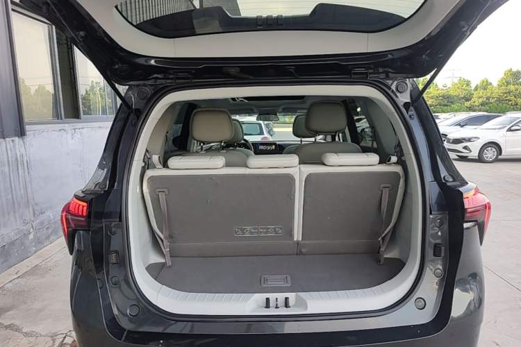 Used FORTHING Yacht 2022 1.5T DCT Chasing Wind Edition Trunk