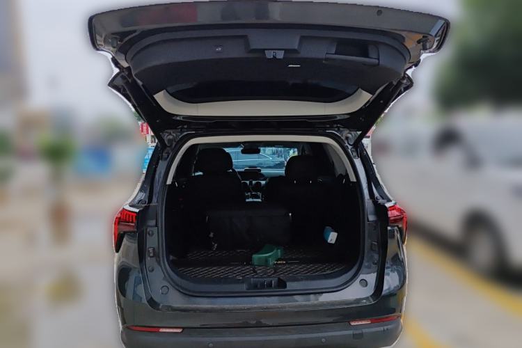 Used FORTHING Yacht 2022 1.5T DCT Chasing-the-Waves Edition Trunk