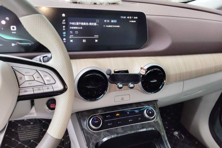 Used FORTHING Yacht 2022 1.5T DCT Chasing-the-Waves Edition Audio And AC Panel