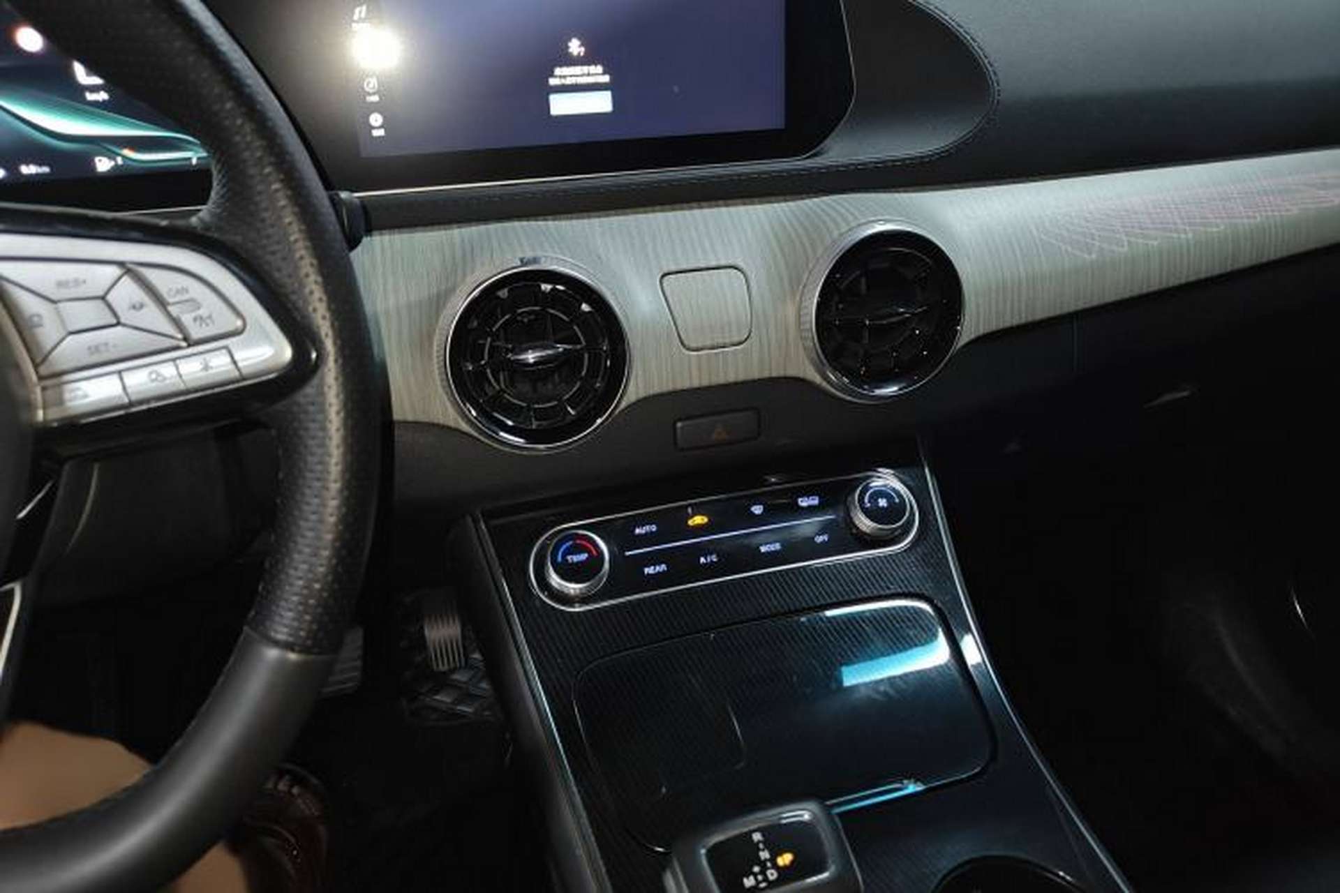 Used FORTHING Yacht 2022 1.5T DCT Chasing-the-Waves Edition Audio And AC Panel