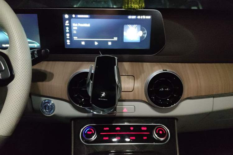 Used FORTHING Yacht 2022 1.5T DCT Chasing Wind Edition Audio And AC Panel