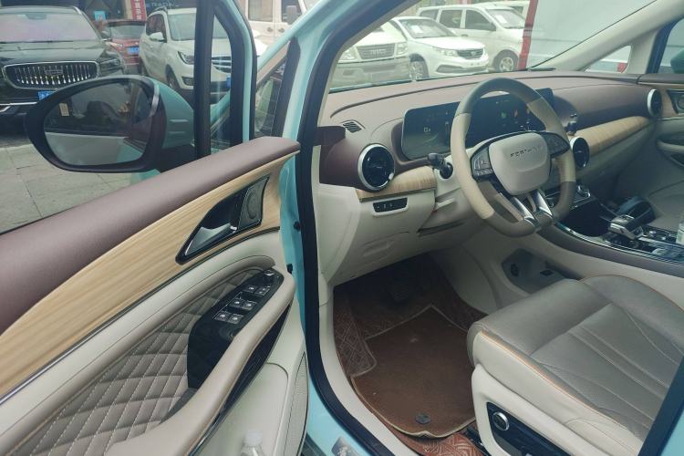 Used FORTHING Yacht 2022 1.5T DCT Chasing-the-Waves Edition Driver Seat