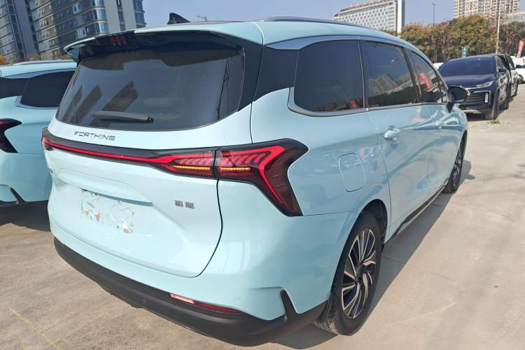 Used FORTHING Yacht 2022 1.5T DCT Chasing-the-Waves Edition Exterior 5