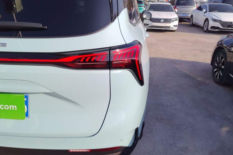 Used FORTHING Yacht 2022 1.5T DCT Chasing-the-Waves Edition Exterior 6