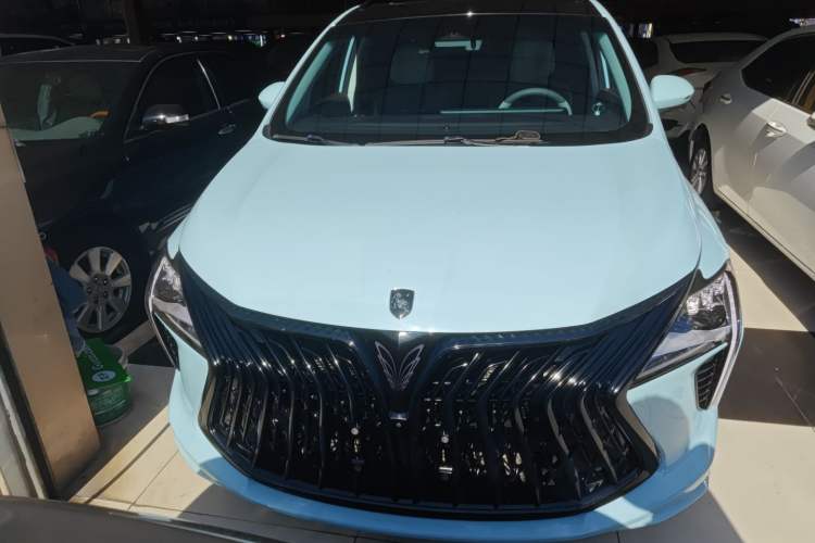 Used FORTHING Yacht 2022 1.5T DCT Chasing-the-Waves Edition Front