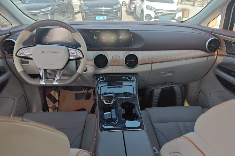 Used FORTHING Yacht 2022 1.5T DCT Chasing-the-Waves Edition Interior 2