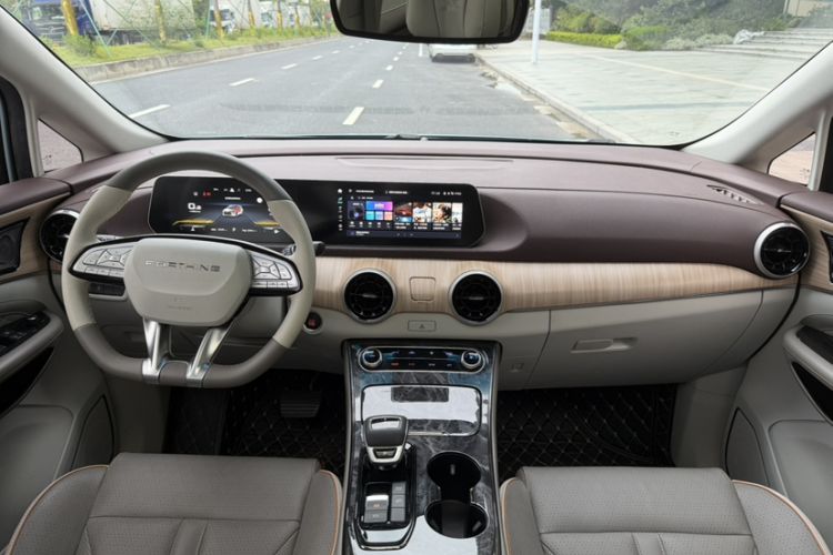 Used FORTHING Yacht 2022 1.5T DCT Chasing-the-Waves Edition Interior 3