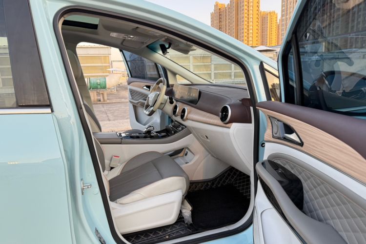 Used FORTHING Yacht 2022 1.5T DCT Chasing Wind Edition Interior 7