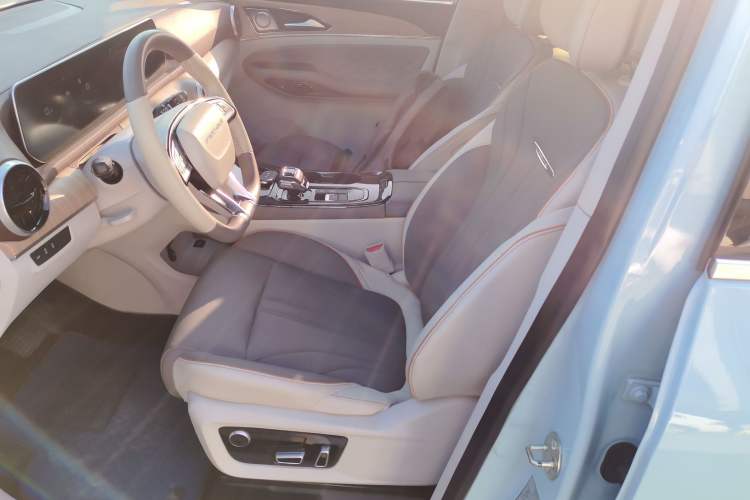 Used FORTHING Yacht 2022 1.5T DCT Chasing-the-Waves Edition Left Front Seat