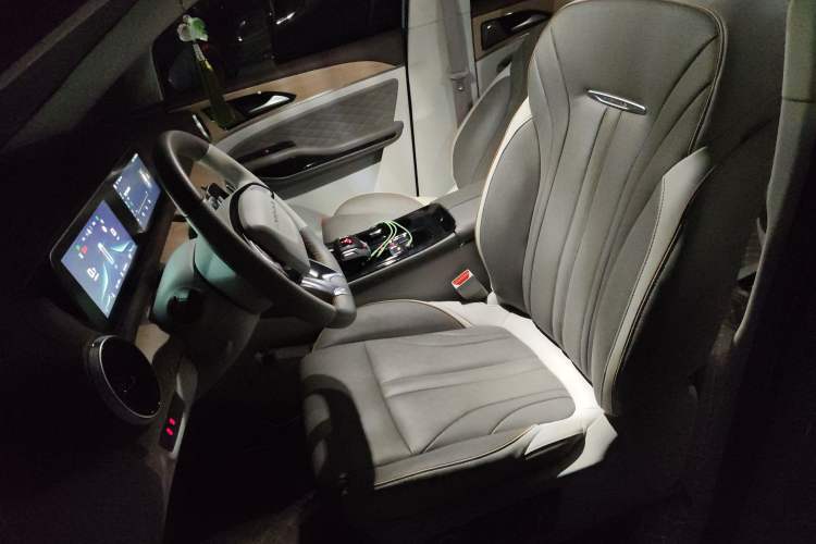 Used FORTHING Yacht 2022 1.5T DCT Chasing Wind Edition Left Front Seat