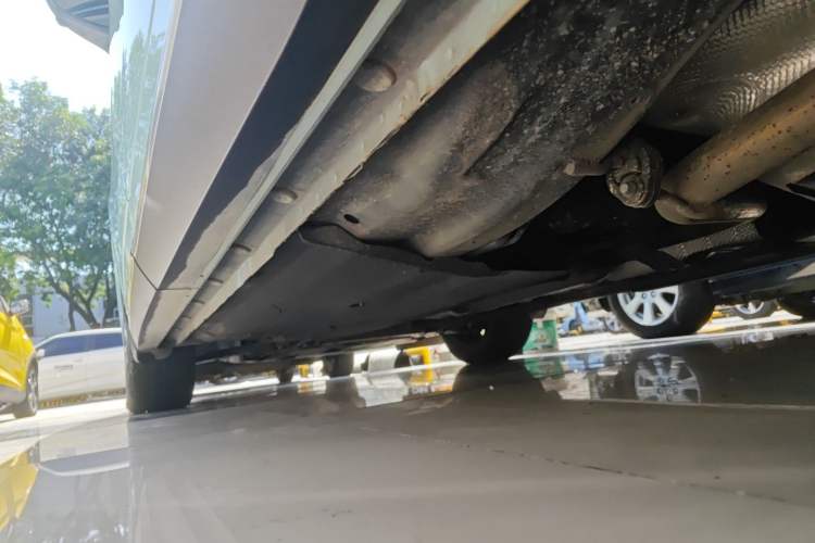 Used FORTHING Yacht 2022 1.5T DCT Chasing-the-Waves Edition Left Side Sill