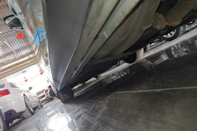 Used FORTHING Yacht 2022 1.5T DCT Chasing-the-Waves Edition Left Side Sill