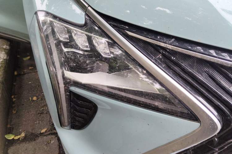 Used FORTHING Yacht 2022 1.5T DCT Chasing-the-Waves Edition Right Front Headlight