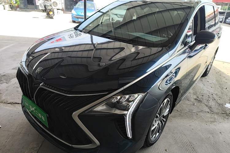 Used FORTHING Yacht 2022 1.5T DCT Chasing Wind Edition Guazi used car, China used car export, Used car for sale, Used cars, Cheapest cars for sale