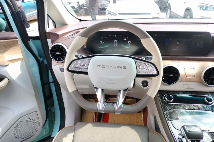 Used FORTHING Yacht 2022 1.5T DCT Chasing-the-Waves Edition Steering Wheel