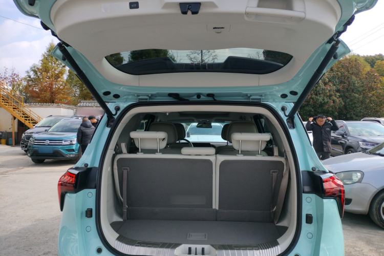 Used FORTHING Yacht 2022 1.5T DCT Chasing-the-Waves Edition Trunk
