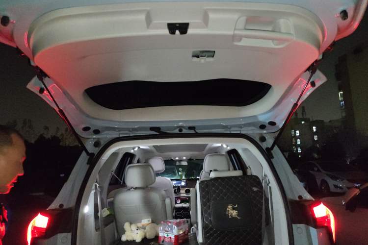 Used FORTHING Yacht 2022 1.5T DCT Chasing Wind Edition Trunk