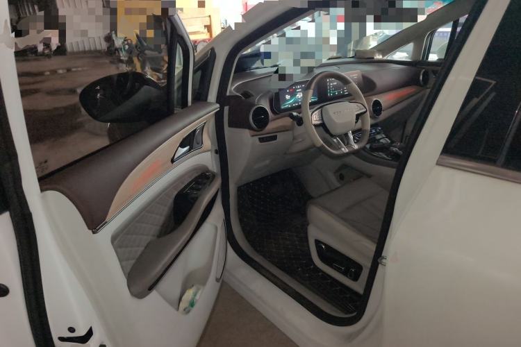 Used FORTHING Yacht 2022 1.5T DCT Chasing-the-Waves Edition Driver Seat