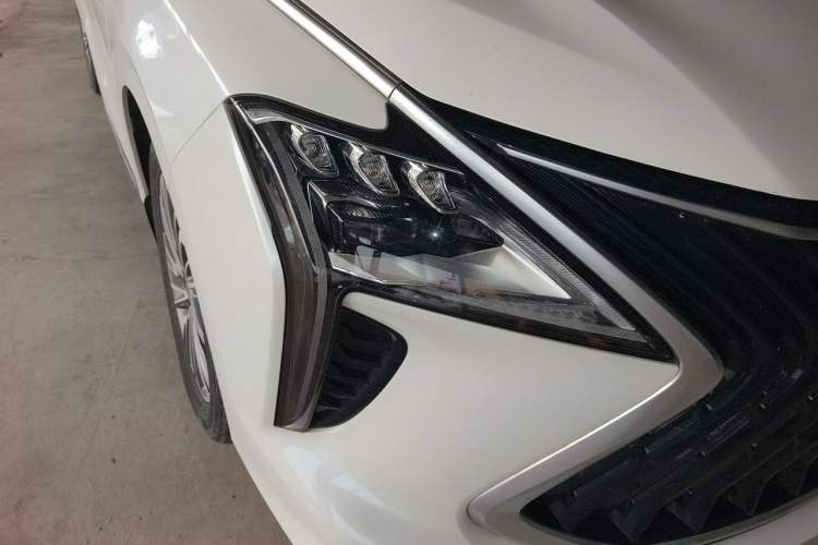 Used FORTHING Yacht 2022 1.5T DCT Chasing-the-Waves Edition Right Front Headlight