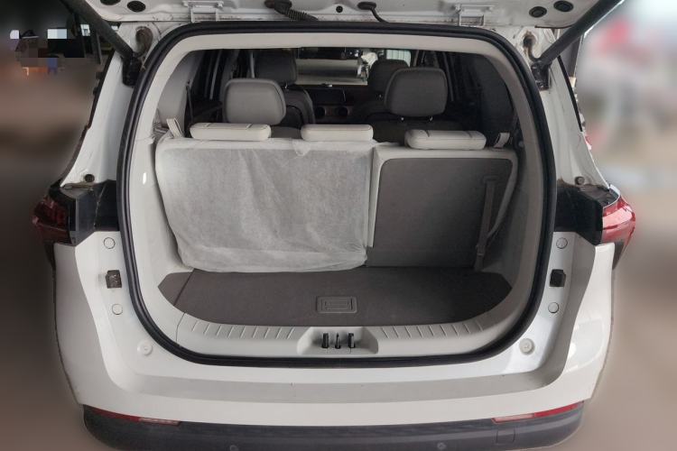 Used FORTHING Yacht 2022 1.5T DCT Chasing-the-Waves Edition Trunk