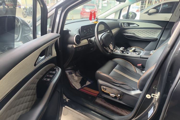 Used FORTHING Yacht 2022 1.5T DCT Chasing Wind Edition Driver Seat