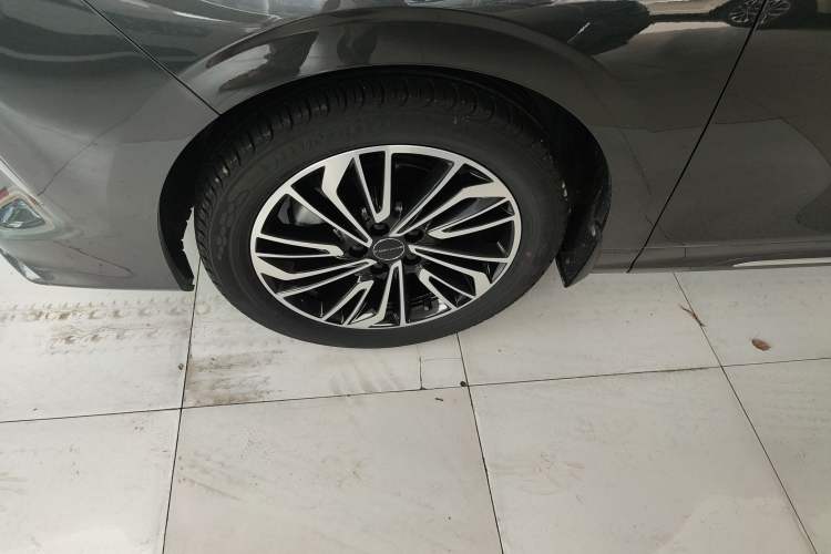 Used FORTHING Yacht 2022 1.5T DCT Chasing Wind Edition Exterior 7