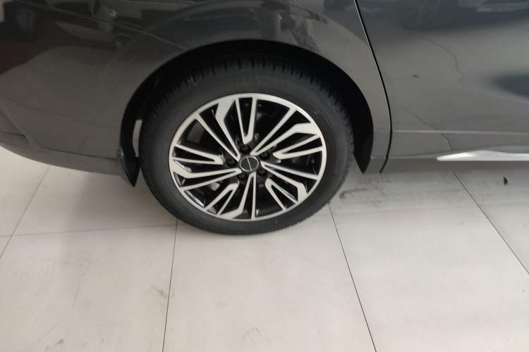 Used FORTHING Yacht 2022 1.5T DCT Chasing Wind Edition Exterior 8