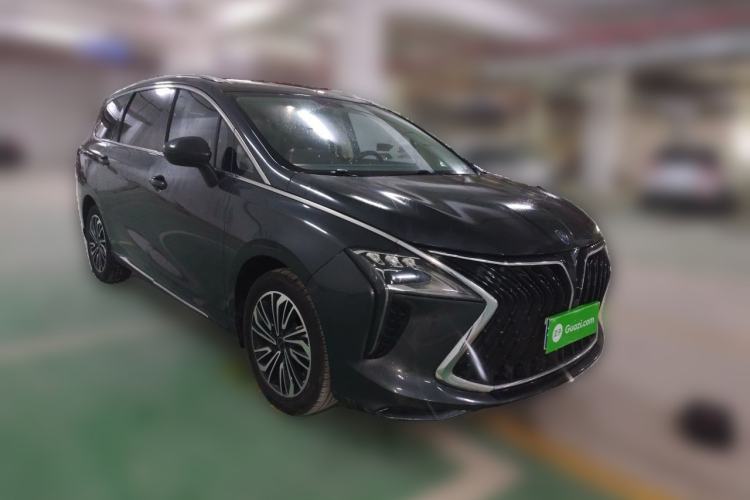 Used FORTHING Yacht 2022 1.5T DCT Yangfan Edition Front Right 45 Deg
