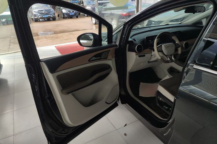 Used FORTHING Yacht 2022 1.5T DCT Chasing Wind Edition Interior 3