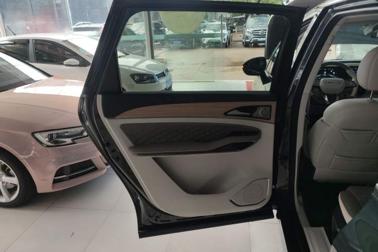 Used FORTHING Yacht 2022 1.5T DCT Chasing Wind Edition Interior 8