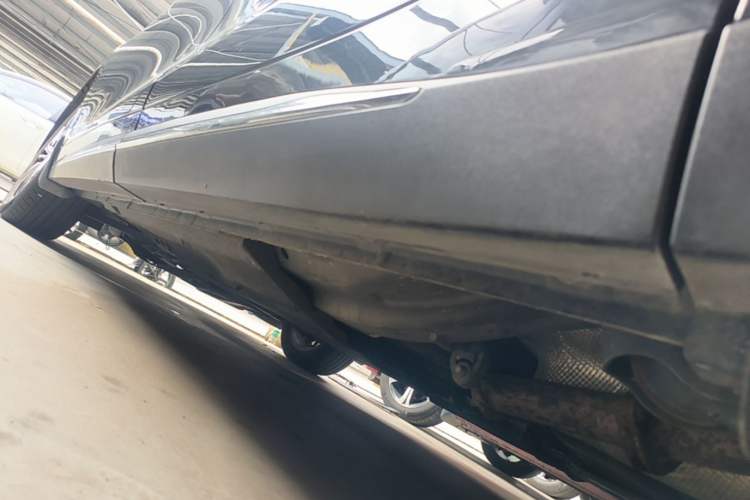 Used FORTHING Yacht 2022 1.5T DCT Chasing Wind Edition Left Side Sill