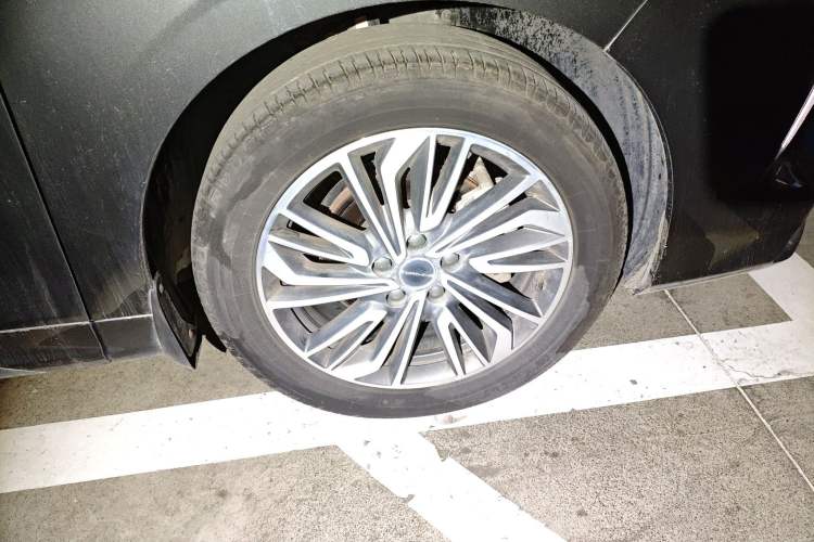 Used FORTHING Yacht 2022 1.5T DCT Chasing-the-Waves Edition Right Front Wheel Hub