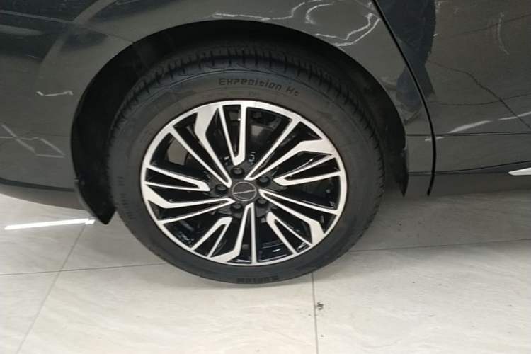 Used FORTHING Yacht 2022 1.5T DCT Chasing Wind Edition Right Rear Wheel Hub