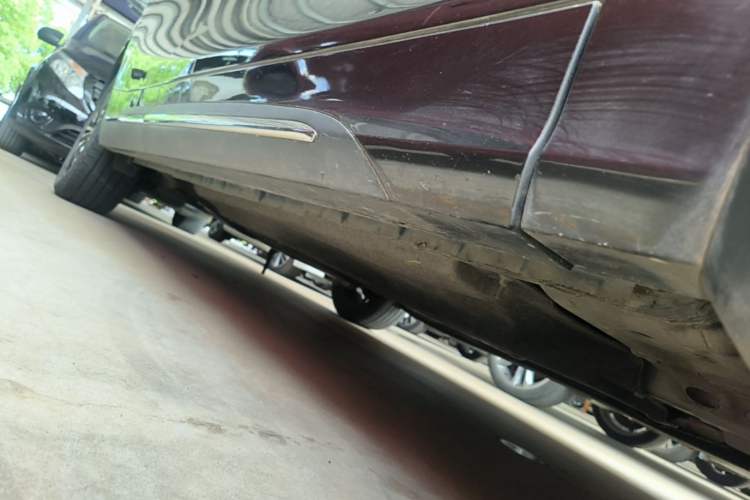 Used FORTHING Yacht 2022 1.5T DCT Chasing Wind Edition Right Side Sill