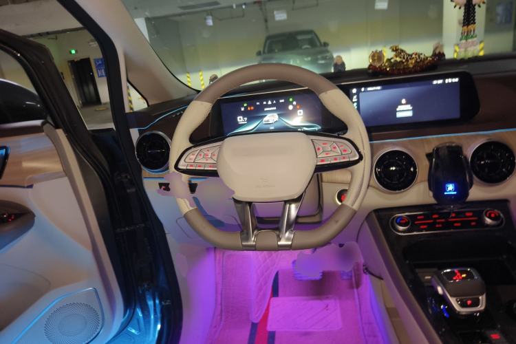 Used FORTHING Yacht 2022 1.5T DCT Chasing-the-Waves Edition Steering Wheel