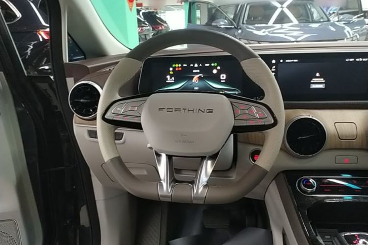 Used FORTHING Yacht 2022 1.5T DCT Chasing Wind Edition Steering Wheel