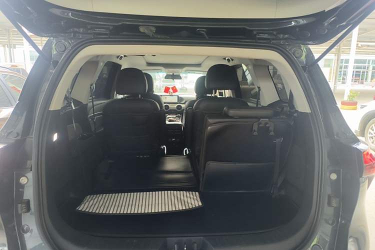 Used FORTHING Yacht 2022 1.5T DCT Chasing Wind Edition Trunk