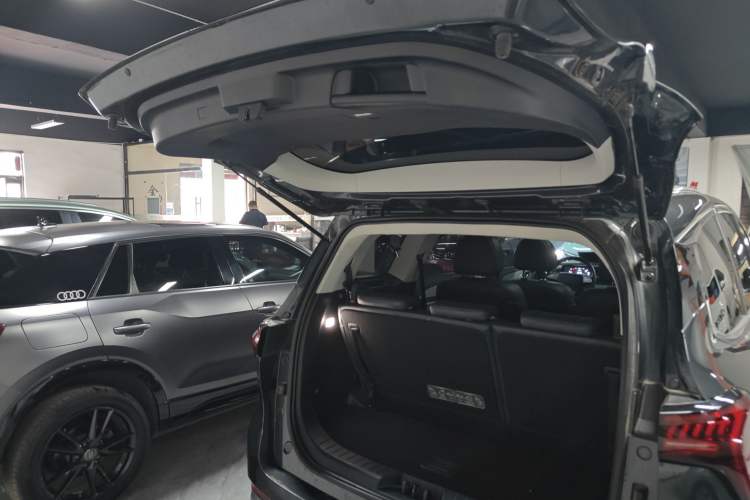 Used FORTHING Yacht 2022 1.5T DCT Chasing Wind Edition Trunk