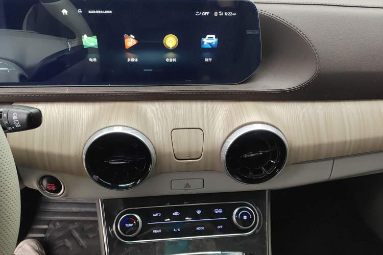 Used FORTHING Yacht 2022 1.5T DCT Chasing-the-Waves Edition Audio And AC Panel